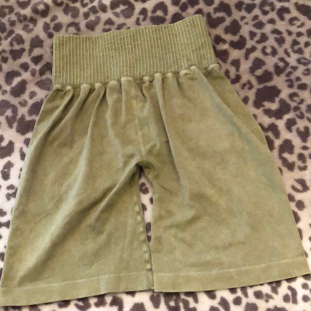 Free People Good Karma Ruched Shorts in Green Size XS/S - Picture 5 of 16